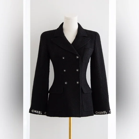 Chanel Vintage F/W 1995 Black White Logo Tweed 95A Jacket - Picture 4 of 16
